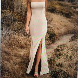 Beautiful long gown!